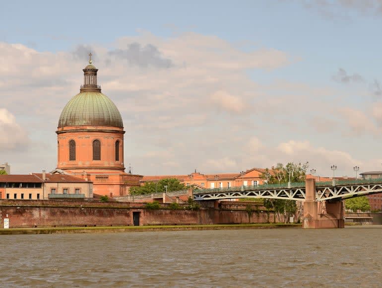 Blick auf den Midi-Kanal und die ländliche Kultur | MegaSport Travel