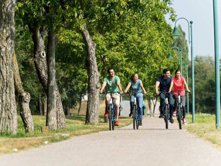 Cykelferier i naturen for grupper | MegaSport Travel