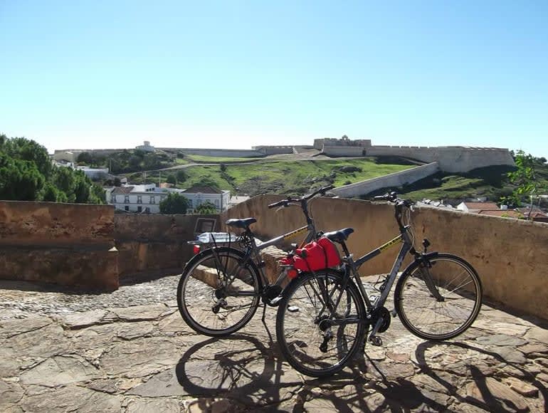 Country side in historic sights: Cycling in the Algarve | MegaSport Travel