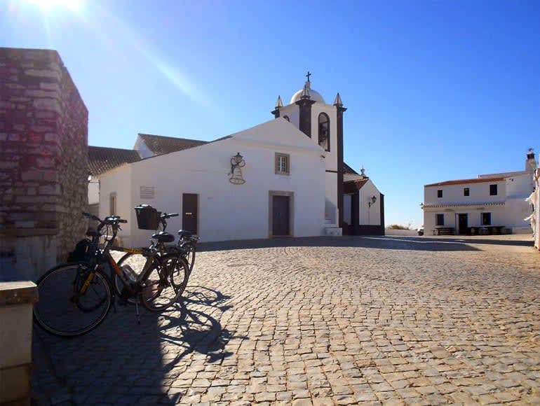 Church sight in town - Holidays in Portugal Algarve | MegaSport Travel