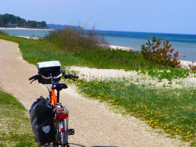 Biking vacations with ocean view | MegaSport Travel
