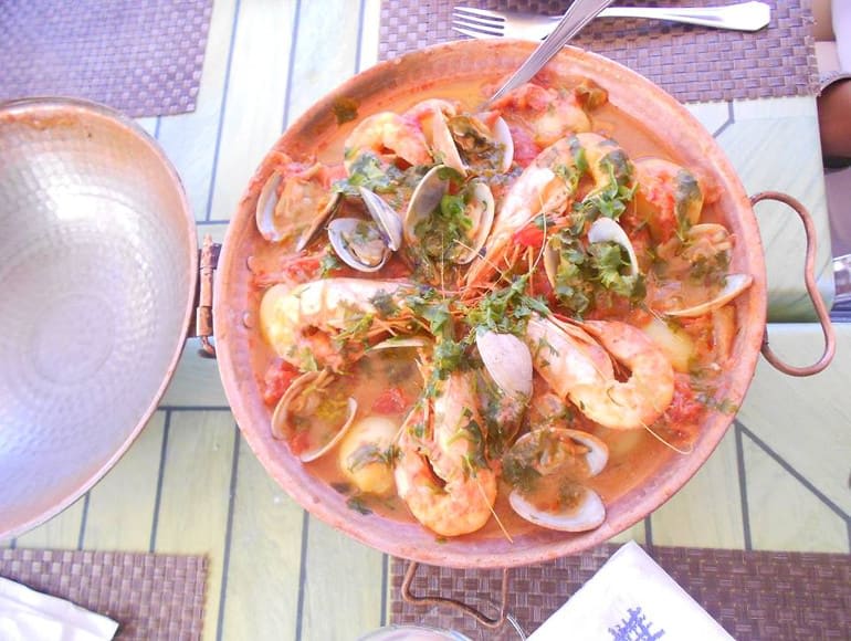 Portuguese gastronomy with shrimp and sea shells | MegaSport Travel