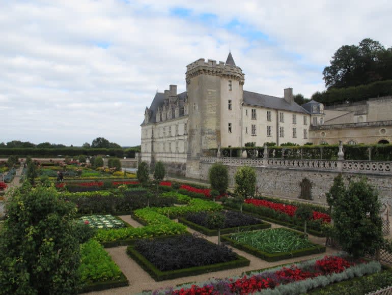 Hermoso monumento y su jardín.  | MegaSport Travel