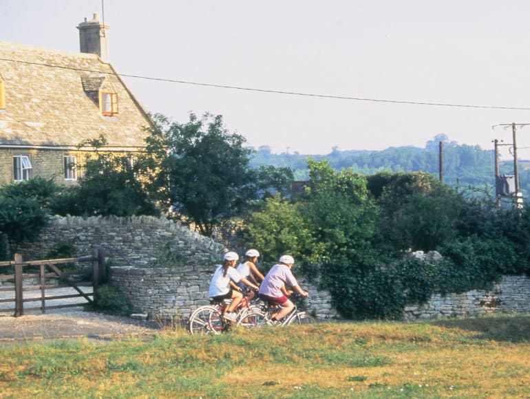 Bici por los pueblos | MegaSport Travel