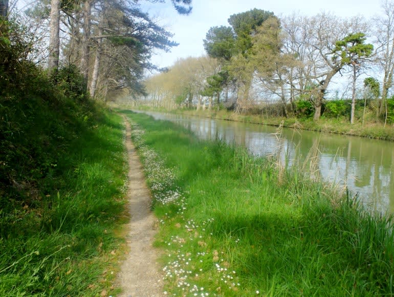 Routes secondaires à côté du canal | MegaSport Travel