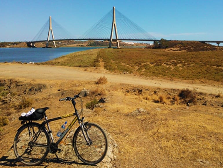 Fietsen naast de grens van Guadiana en Spanje | MegaSport Travel