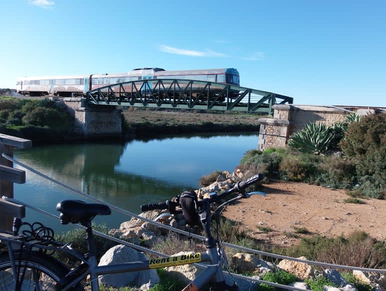 Fietsen naast zoutvlakten | MegaSport Travel