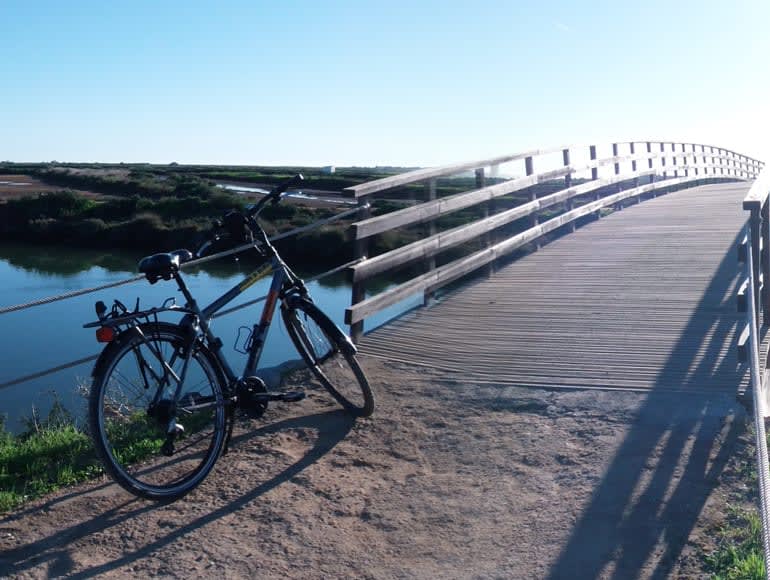 Fiets en Cacela Velha een van de beste stranden in de Algarve | MegaSport Travel