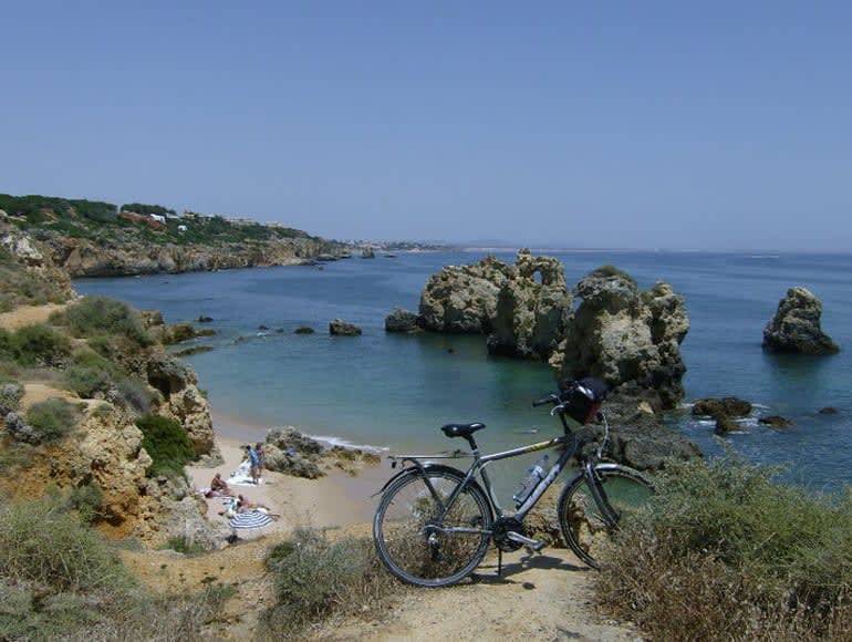 Cykeltur, syn på Albufeira: upptäck de bästa stränderna i Algarve | MegaSport Travel
